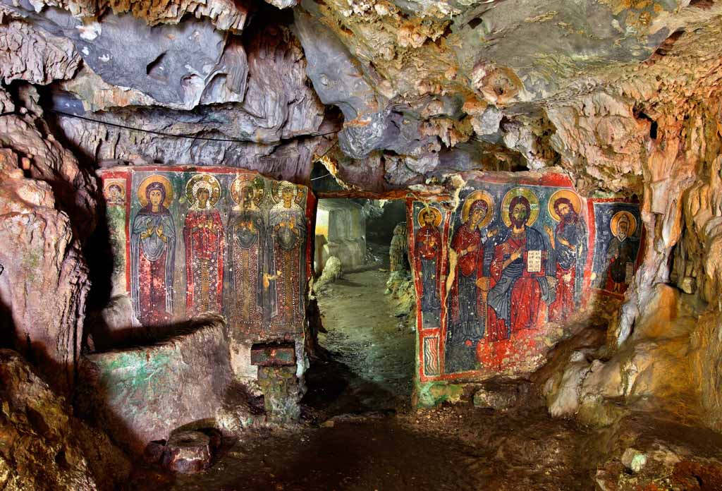 secret chapels of Greece